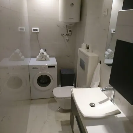 Apartman Nikol * 자다르